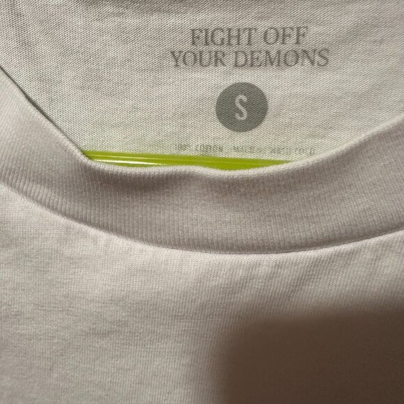 BRAND NEW Believe Rose Ladies Crop Tee - Picture 4 of 4